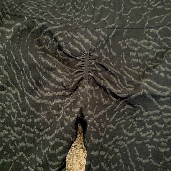 ‼️🔥GYMSHARK CYCLING SHORTS‼️🔥 - Picture 3 of 5